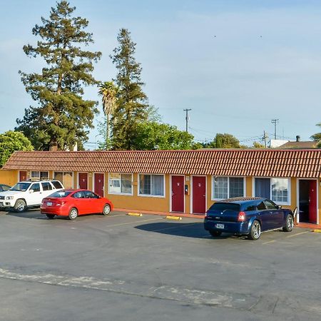 Hollister Inn Zewnętrze zdjęcie